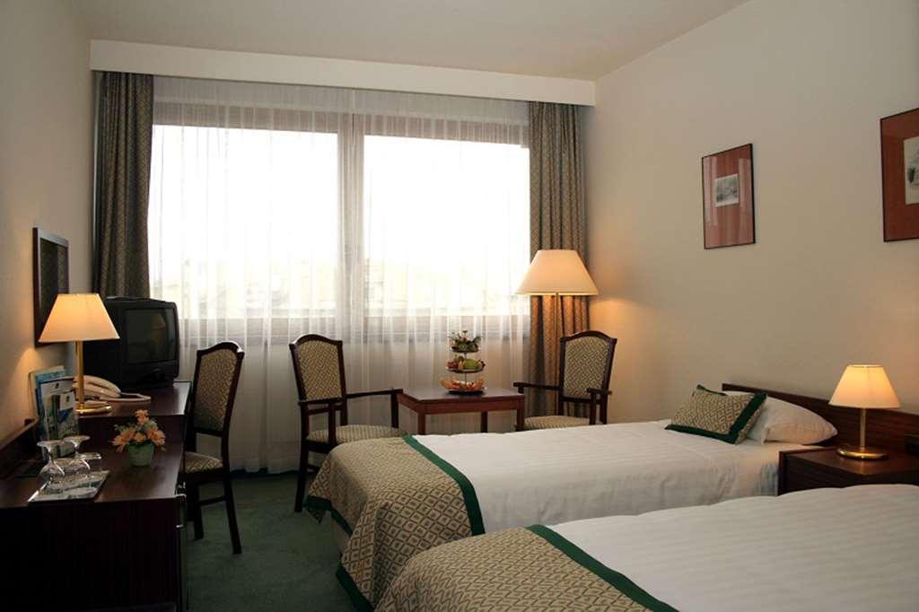 Danubius Hungaria Center 4* Будапешт
