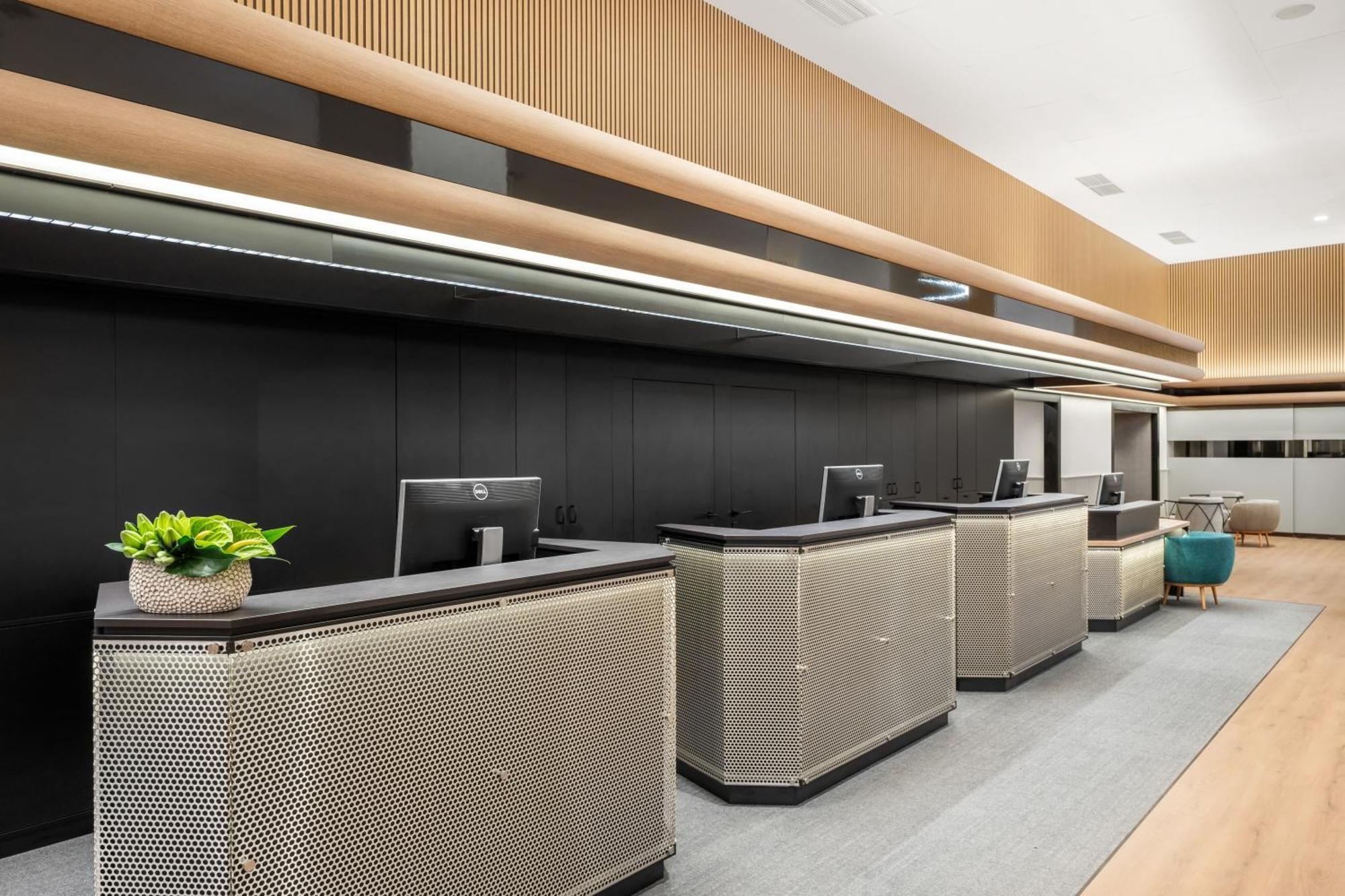 Отель Danubius Hungaria Center 4*